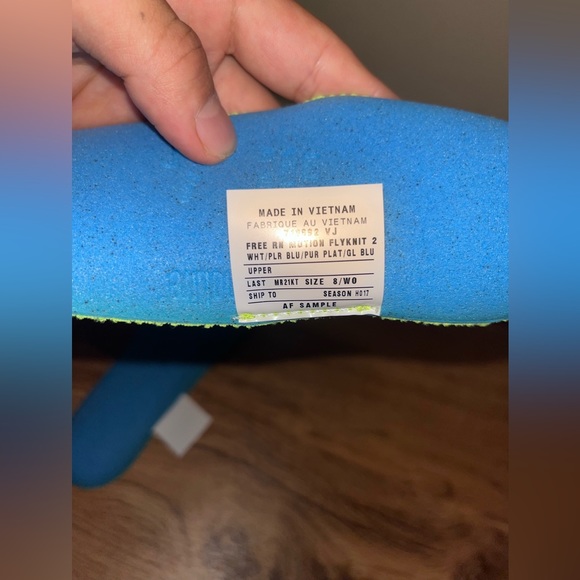 Nike Free Run Motion Flyknit 2 'White Polar Blue' Sample - Picture 3 of 8